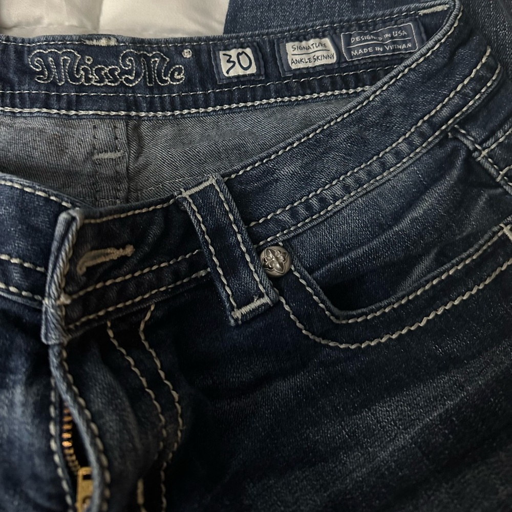 Miss Me Cropped Jeans used good condition 30 waist